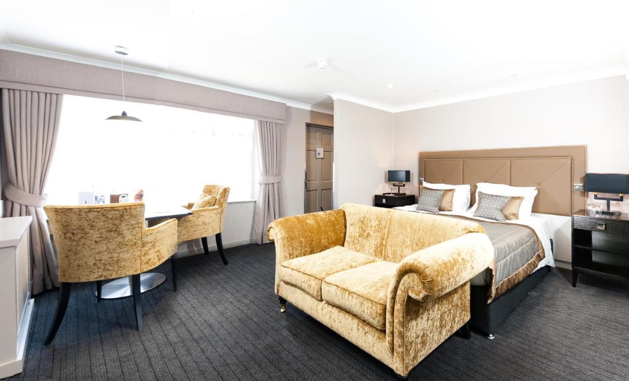 Foxhills Club & Resort Ottershaw Kültér fotó